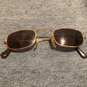 “Small Gold Frame Sunnies”